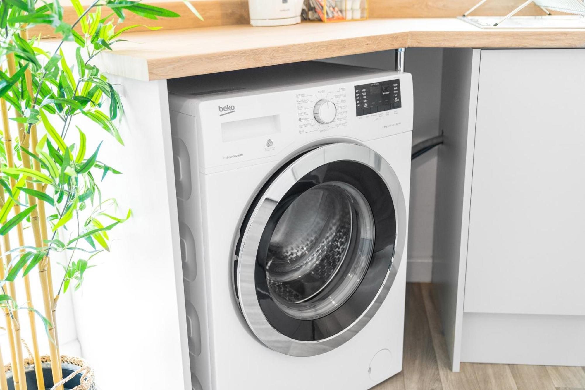 New 2 Bedroom Deluxe Apartment - Parking - Wifi & Netflix - Top Rated - 50C Cradley Heath 外观 照片